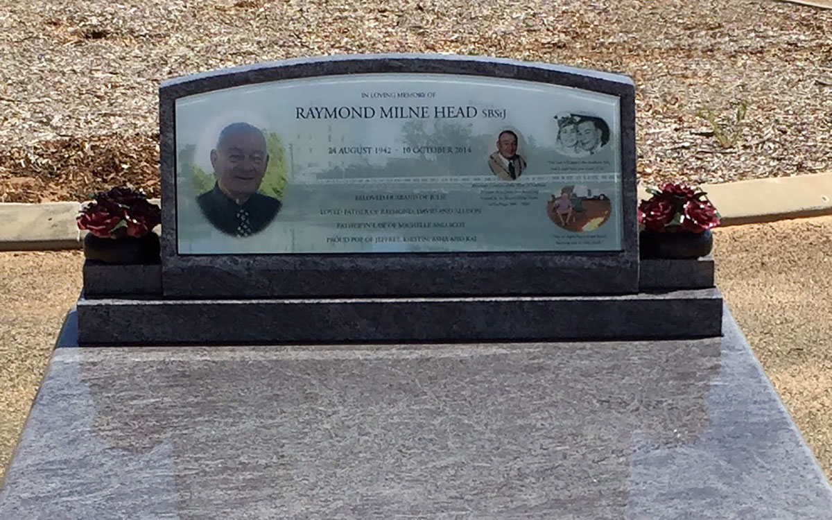 GLASS MEMORIALS 3